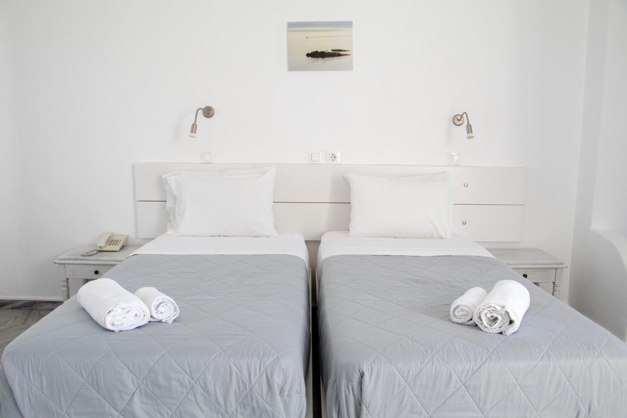Hotel Manos Náusza Kültér fotó